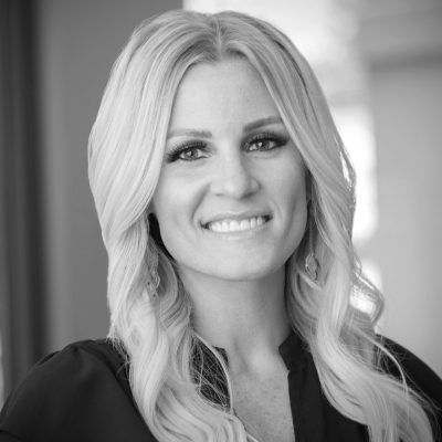 Kristi Nelson headshot, Cottonwood Title